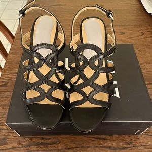 Naturalizer, black sandal, 8-1/2 Wide